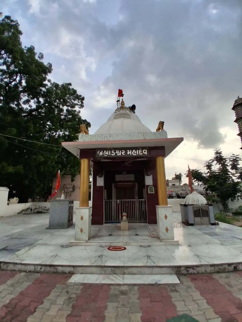 મંદિરનું પ્રવેશદ્વાર